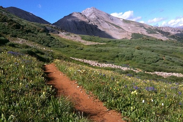 The Grand Traverse extends 40 miles across Colorado's Eld Range, from Crested Butte to Aspen