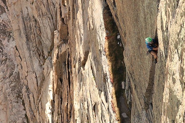 Anton Krupicka climbs The Diamond during the Longs Peak Triathalon FKT