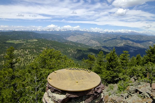 The summit placard marking the 8,150 apex of Green Mountain