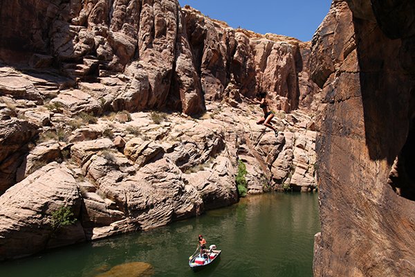 Jacinda Hunter Deep Water Soloing in Arizona